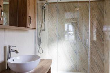 Stewarts Resort Lodge 16