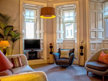 West George Street Apartment