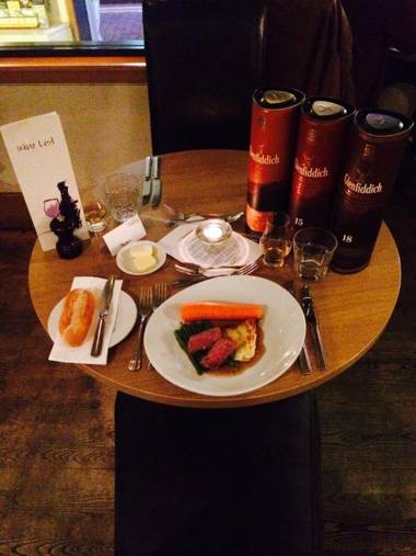 The Pipers' Tryst Hotel