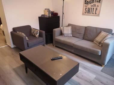 Glasgow Hampden Garden Flat