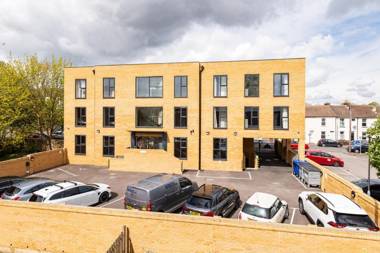 2nd Floor Large Apartment with Fire Stick