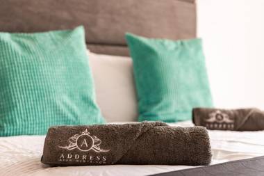 2nd Floor Large Apartment with Fire Stick