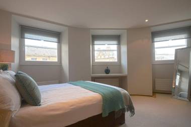 93a Grey Street Apartments