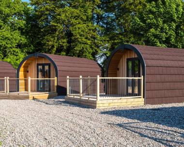 Weedingshall Lodges