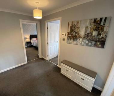 NEW Super 2 Bedroom Flat in Falkirk