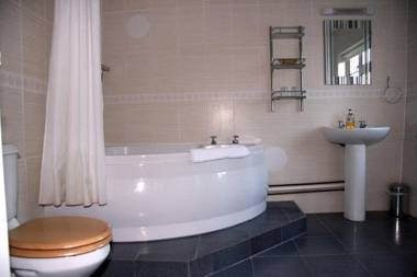 Home Farm Hotel & Restaurant