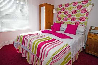 Belmont House Beer - Adults Only - Free Parking