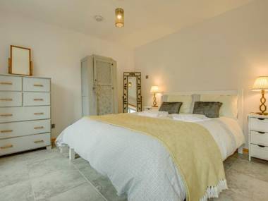 The Milk Shed Plymtree