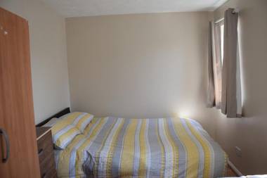 1 Bedroom Apartment Ponders End