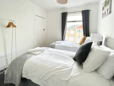 Kingsbridge Apartment