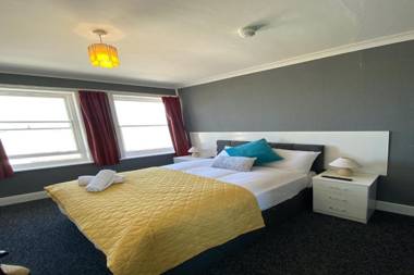 OYO Marine Parade Hotel