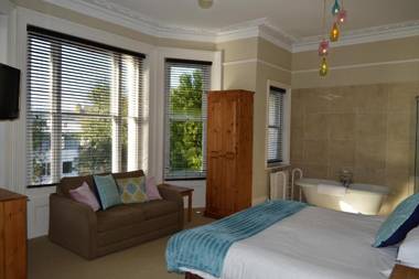 The Sheldon B&B - FREE private parking