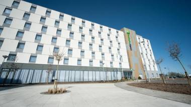 Holiday Inn Express Aberdeen Airport an IHG Hotel