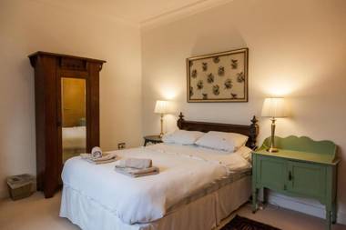 Apartment 3 The Grove