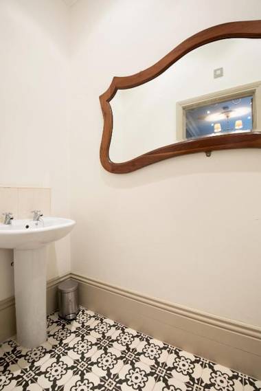 Apartment 1 The Grove