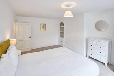 Host & Stay - The Duck Pond