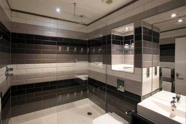 The Guildhall and Linen Exchange Wetherspoon