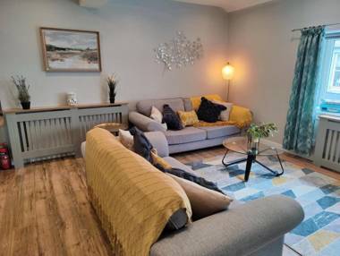 NEW Fabulous 2BD Maisonette Dunfermline Fife