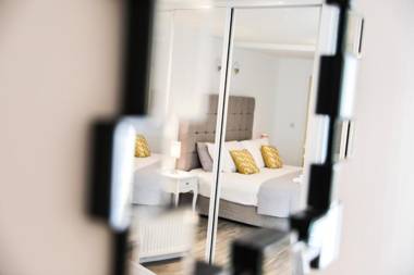 Casa Fresa - King Street Apartments