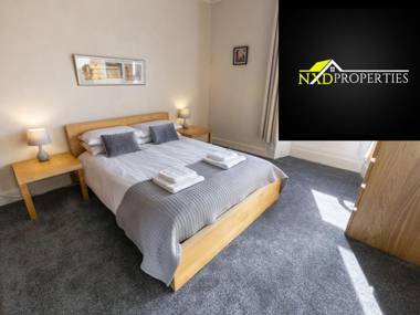☆ Bright 2 Bedroom West End Apartment ☆