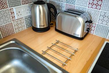 ☆Bright Apartment Near University + City Centre☆