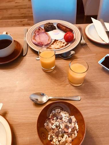 Lakeview Guest House