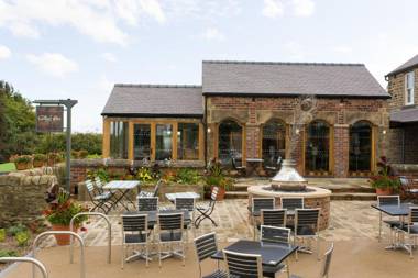 The Peacock at Barlow