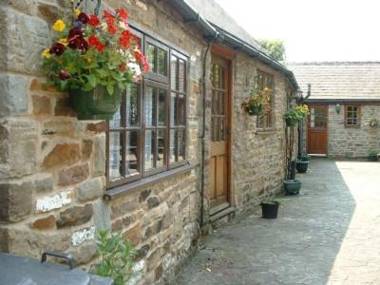 Barlow Country Club - Mill Farm Cottages