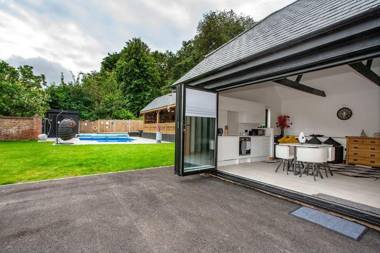 the barn swimming pool and hot tub stay