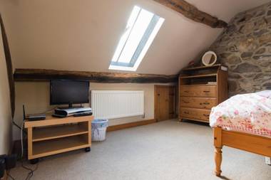 Maes yr Helmau Cottages