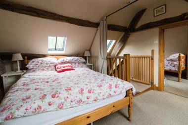 Maes yr Helmau Cottages