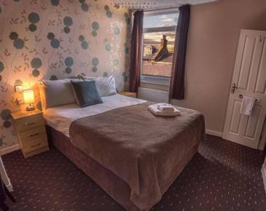 Number 44 Hotel & Bar