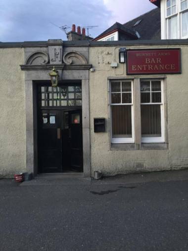 Burnett Arms