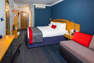 Holiday Inn Express East Midlands Airport an IHG Hotel