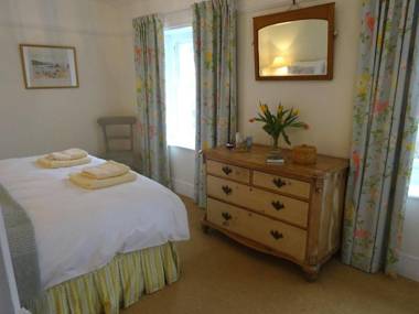 4 Coastguards Cottage Kingsbridge