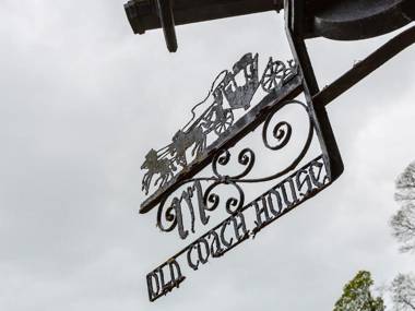 1 The Old Coach House