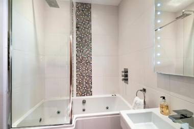 Penthouse 16 At The Beach