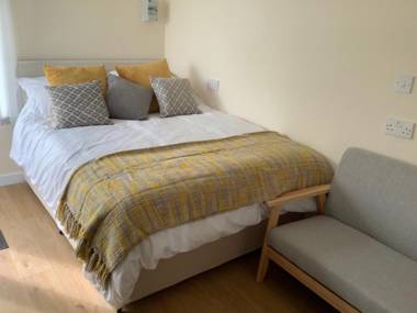 Garden View a cosy glamping style cabin for two