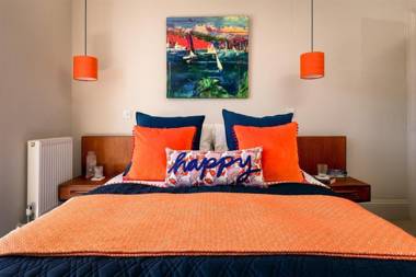 Two Guns – Contemporary townhouse with sea views