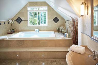 Rowhill Grange Hotel & Utopia Spa