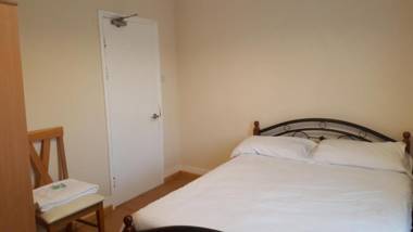 Cedars House Hotel