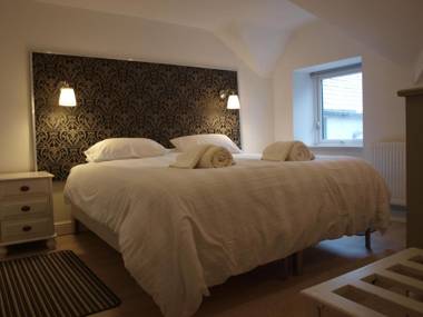 Marine Terrace Apartments