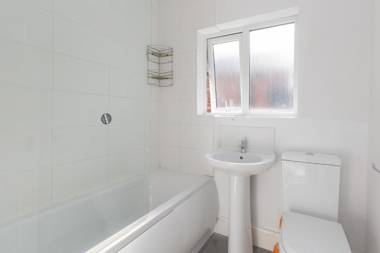 Townhouse @ 27 Electricity St Crewe