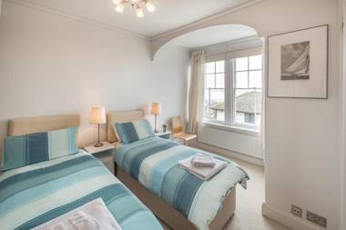 Cliffhanger 18 Castle Road