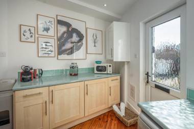 Blue Winds and Waves