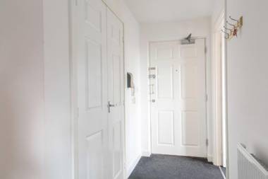 Sublime Stays Coventry 2 Bed Apt - Netflix and Parking