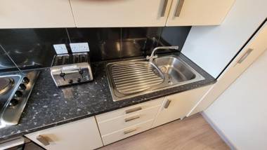 Charming Rooms for STUDENTS Only COVENTRY - SK