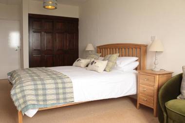 The Hawk & Buckle Inn