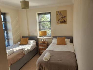 Vetrelax Colchester Circular Apartment