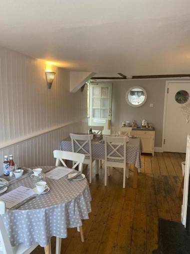 Ship Stores Guest House